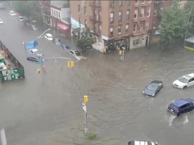 13844813_092923-park-slope-flooding